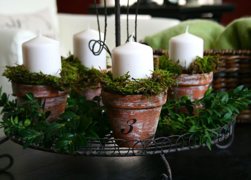 Las 4 velas están compradas en IKEA. He comprobado que te duran todo el Adviento y la Navidad.