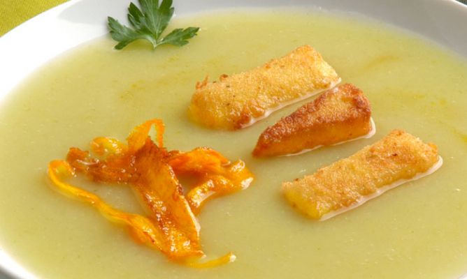 crema-de-puerros-con-queso-frito