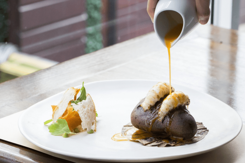 Slipper Lobster photo by Exgave. ledubkk.com