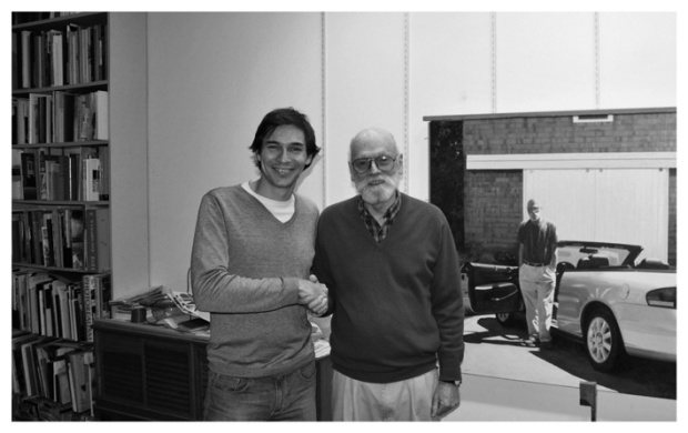 Luis Pérez (España, 1978) junto al gran pintor y pionero del fotorrealismo americano Robert Bechtle.