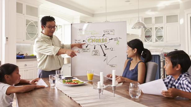 Las reuniones familiares sirven también para negociar con los hijos y argumentar decisiones.