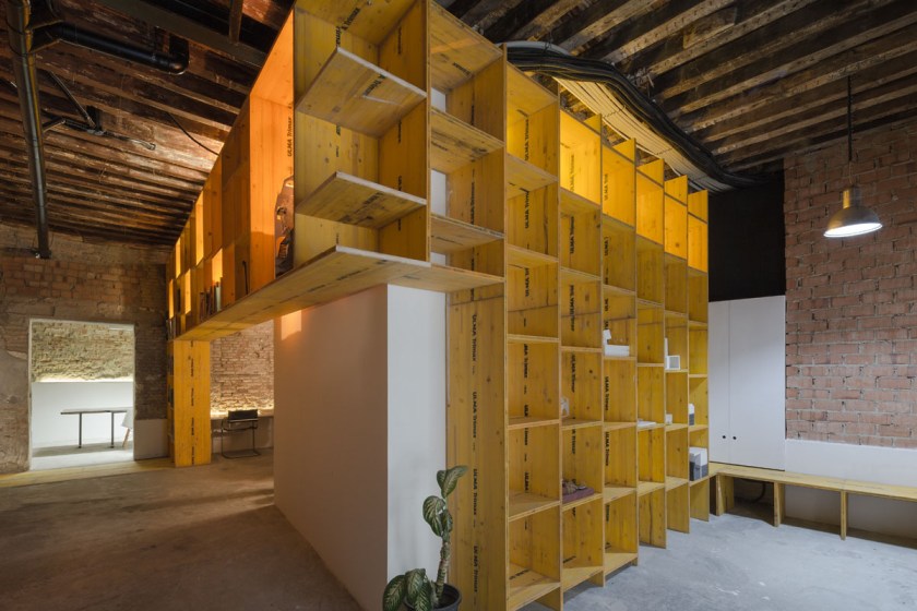 estudio-san-jeronimo-estanteria