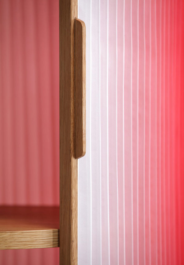 Aparador Plissee de Anne Boenisch. Detalle del tirador.