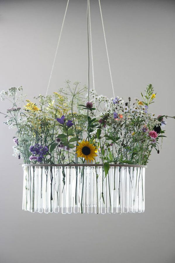 Esta lámpara a base de tubos de ensayo y plantas es de las que más me ha llamado la atención.